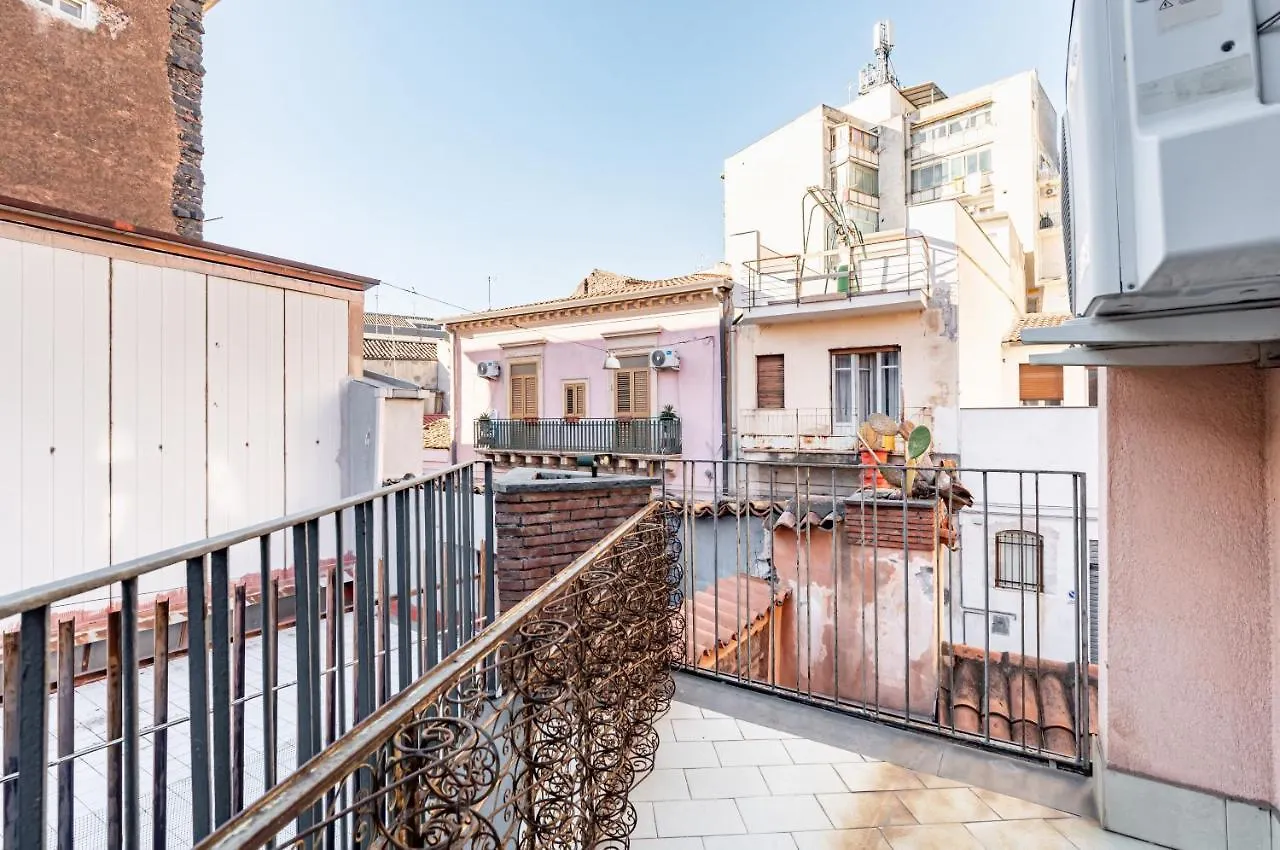 Castello Ursino Apartment - With Balcony Catania