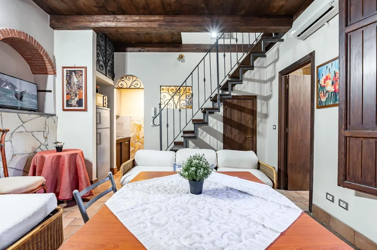 Castello Ursino Apartment - With Balcony Catania