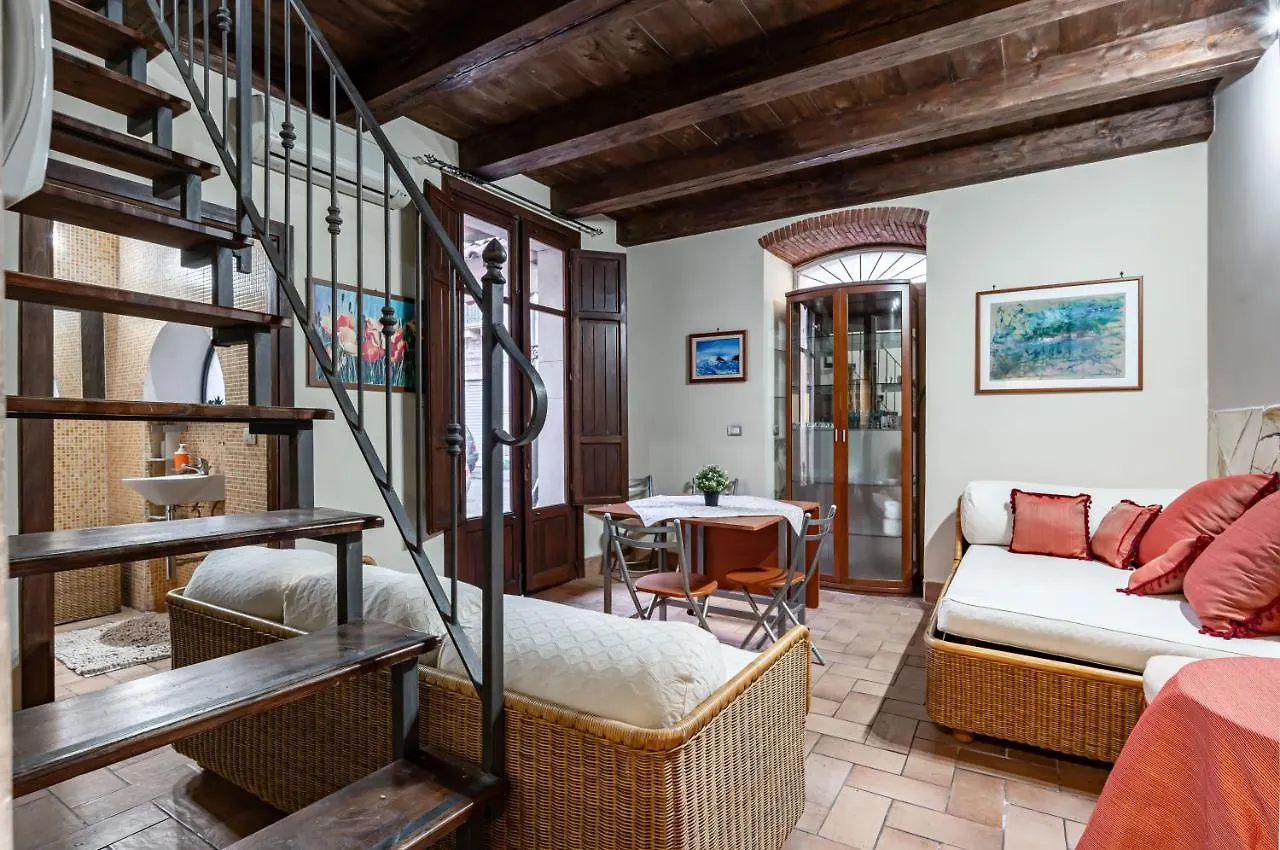 Castello Ursino Apartment - With Balcony Catania 0*,  Italy