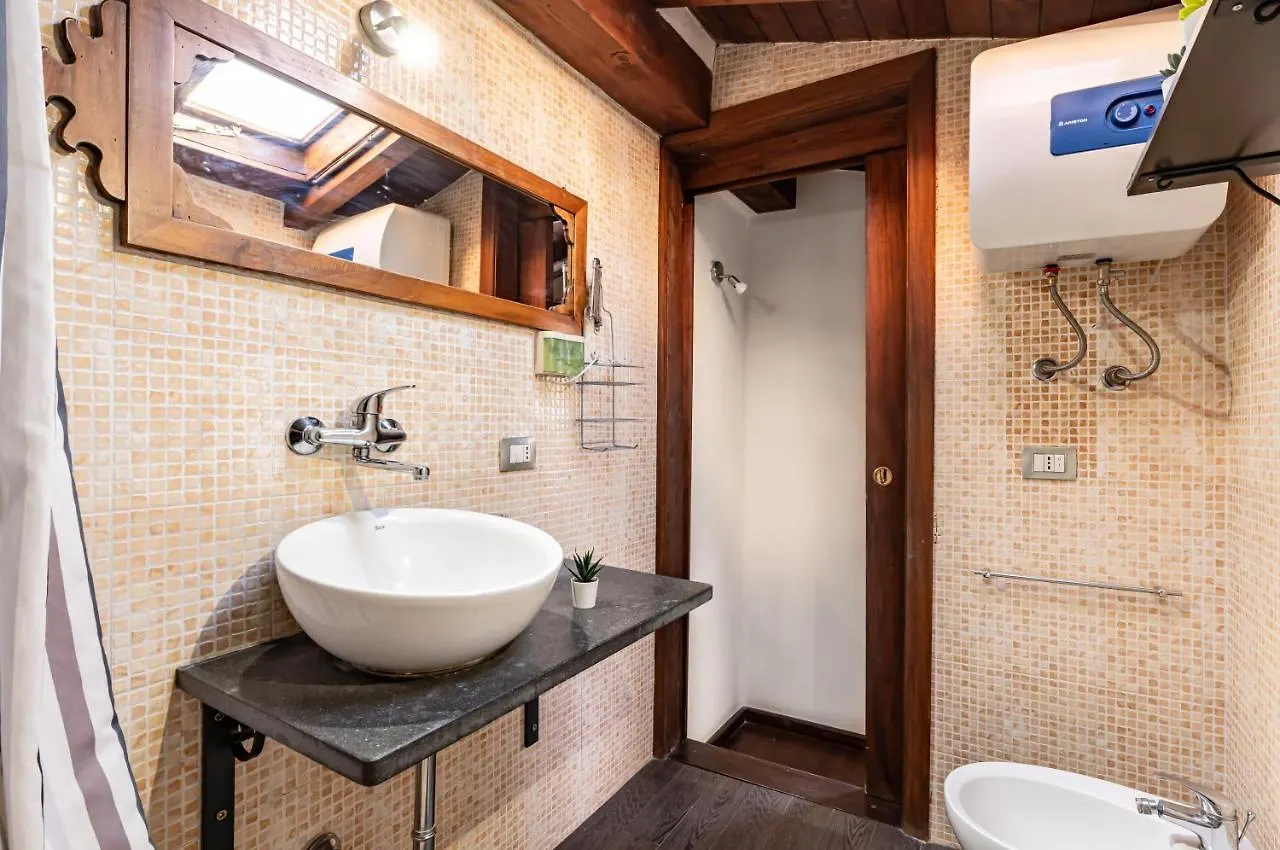 Castello Ursino Apartment - With Balcony Catania