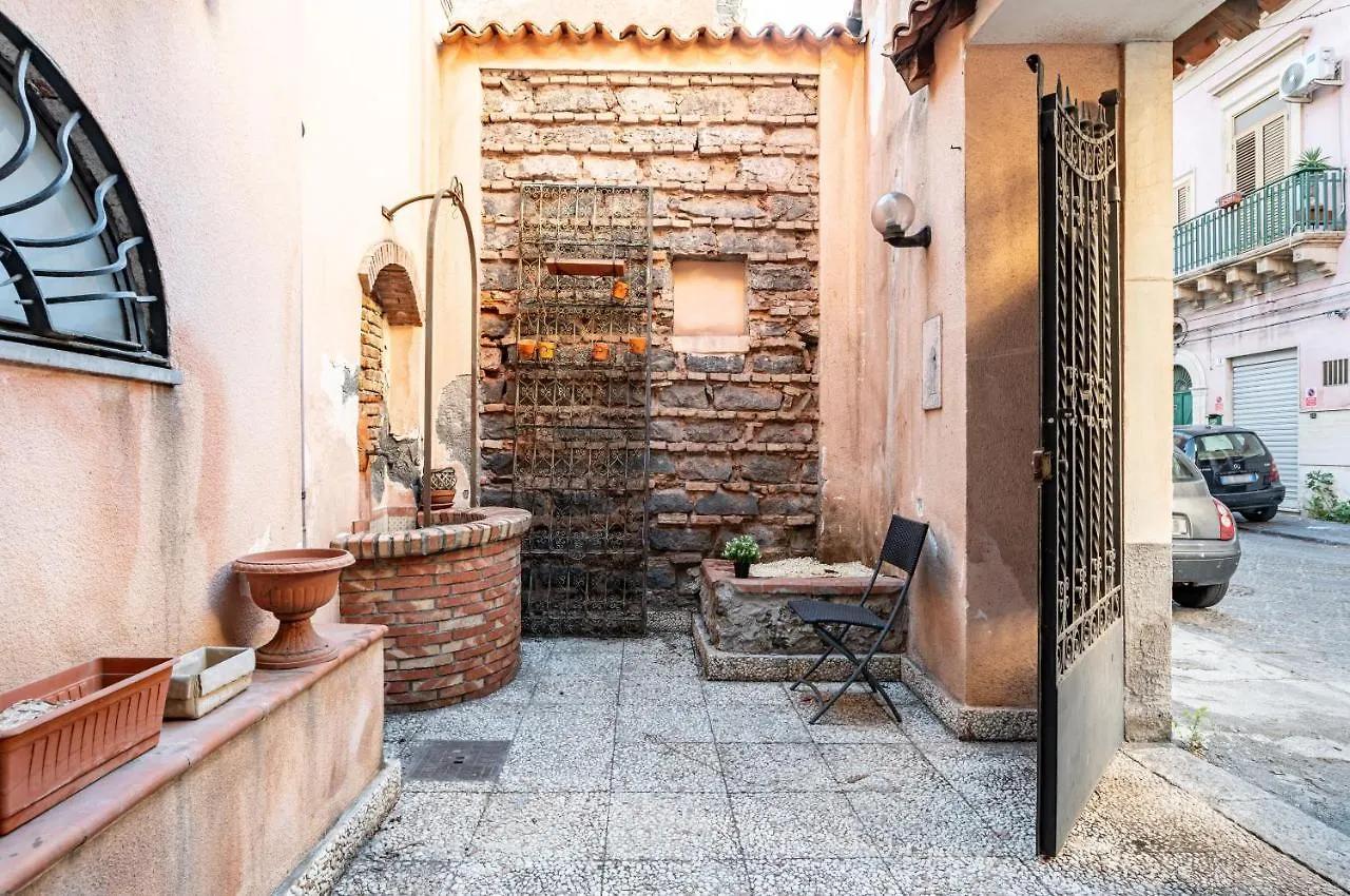 Castello Ursino Apartment - With Balcony Catania